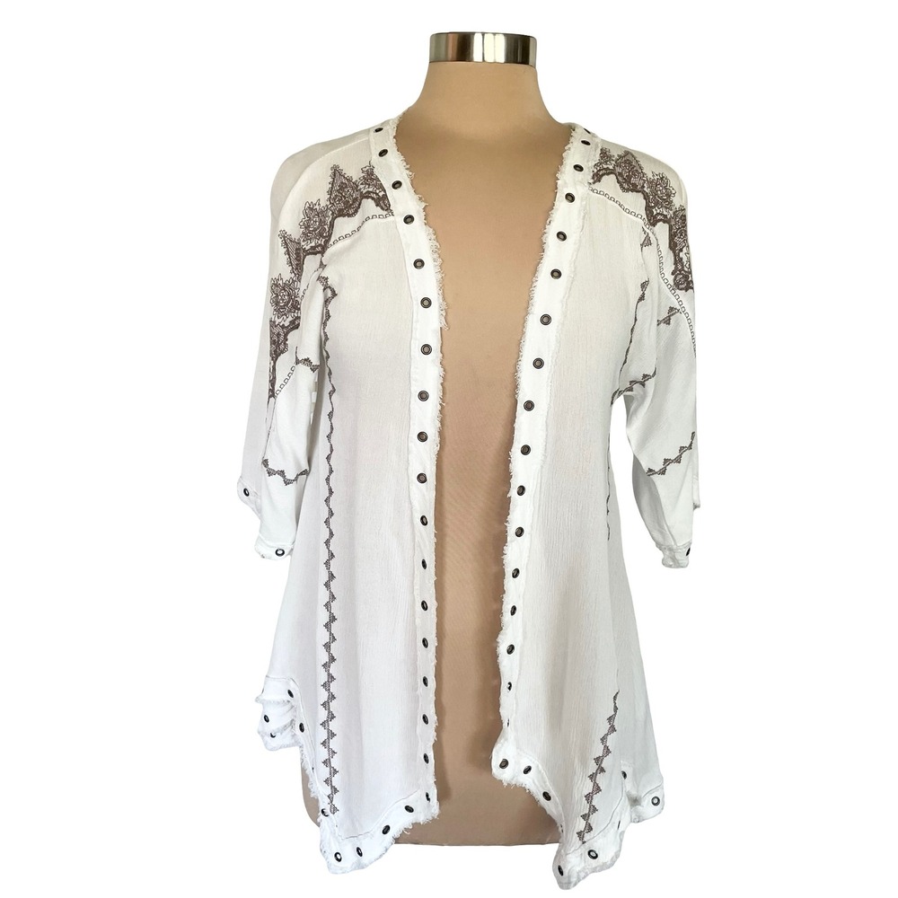 Gimmicks by BKE White Embroidered Open Front Gauzy Cardigan Sz‎ S Grommets Boho